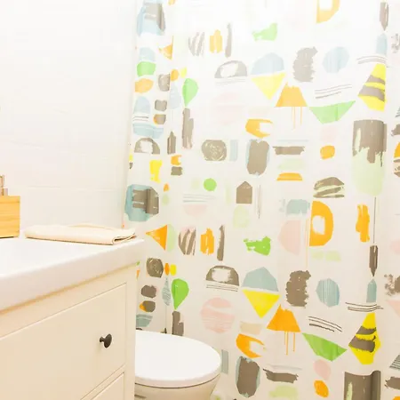 Appartement In Historic Neighbourhood, Walk Everywhere! Lissabon